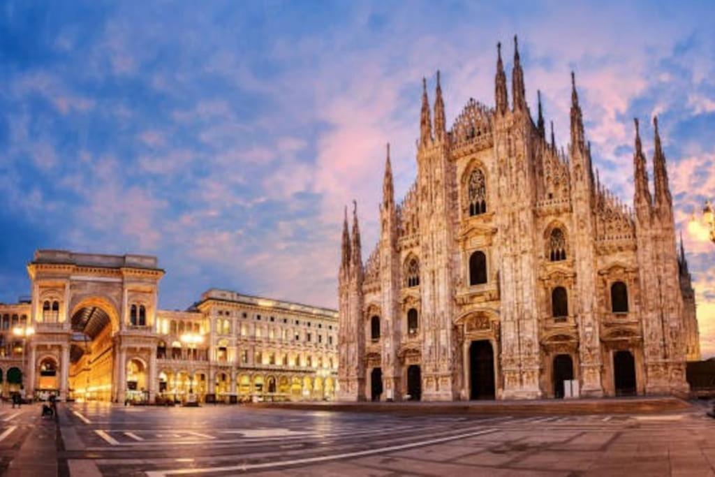 Luxury Loft On The Duomo Wifi & Netflix Apartamento Milán Exterior foto